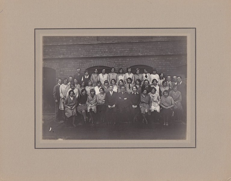 Stonehouse Mill staff group photograph, c.1920s